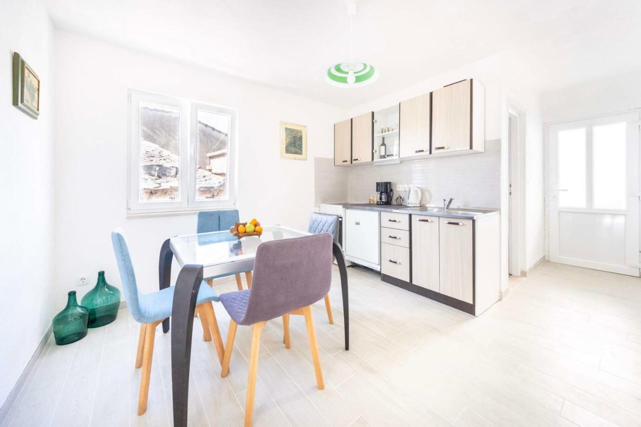 Apartmani Ada 1 Povlja  Exteriér fotografie
